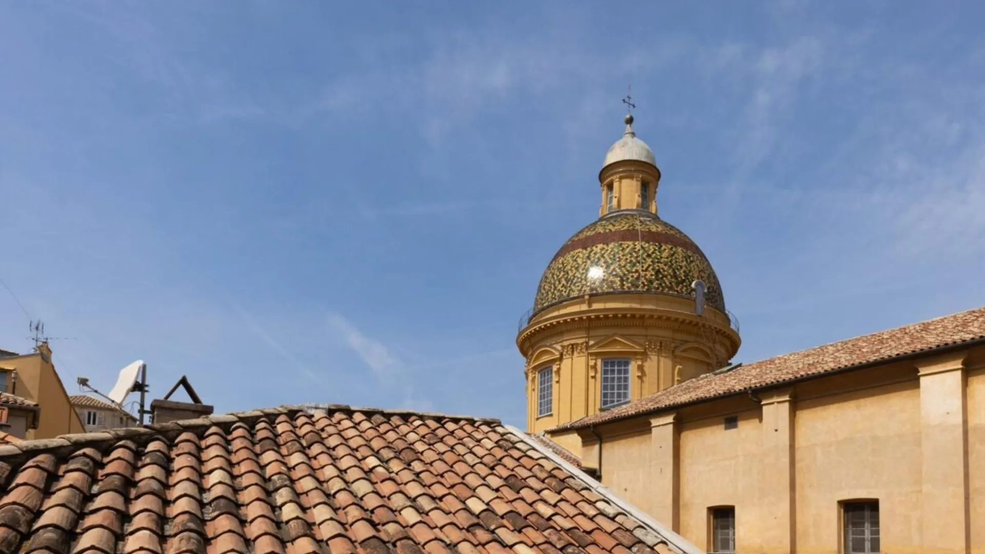 06A3 - Lovely Apartment In The Heart Of Old Nice