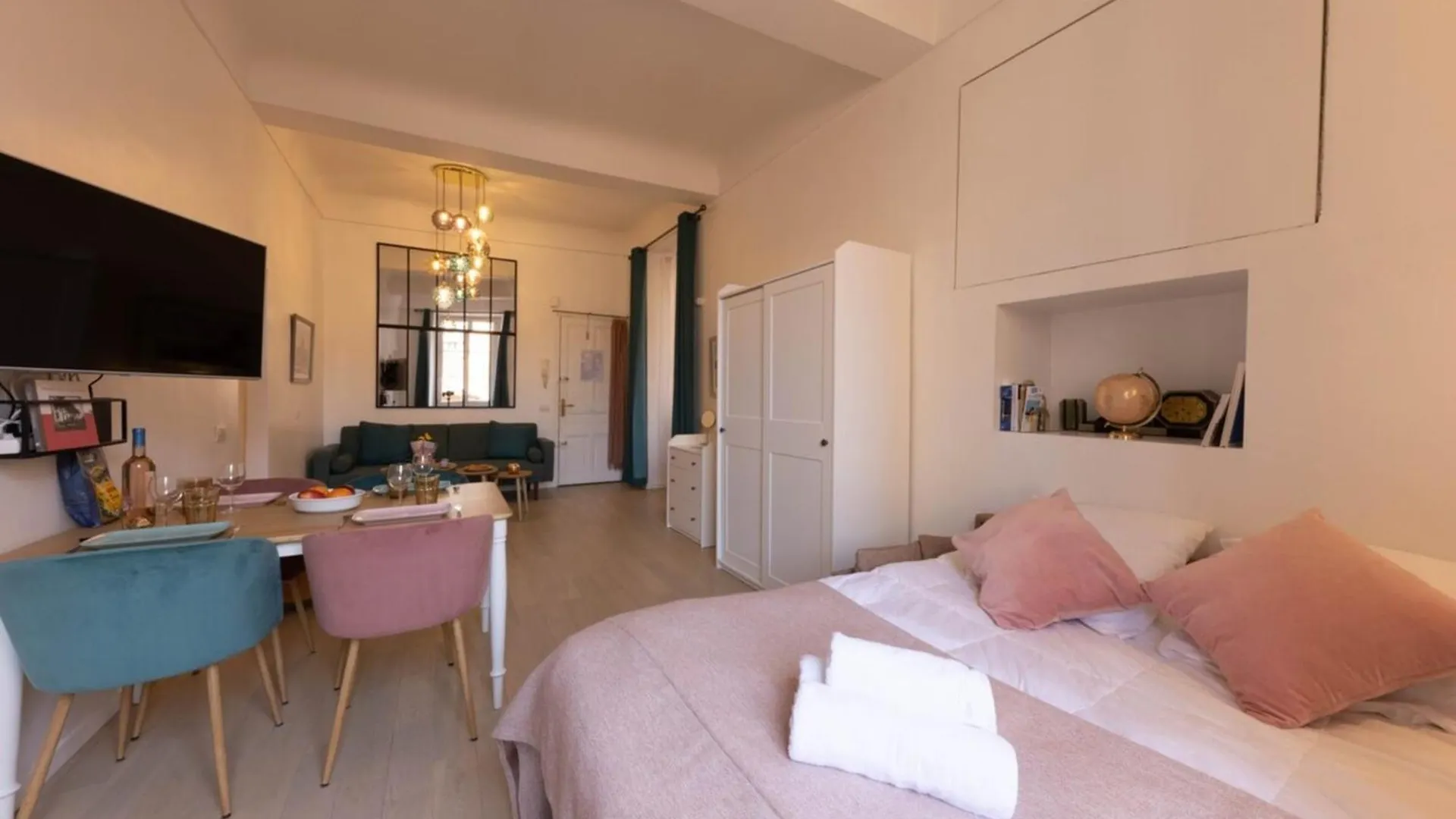 06A3 - Lovely Apartment In The Heart Of Old Nice